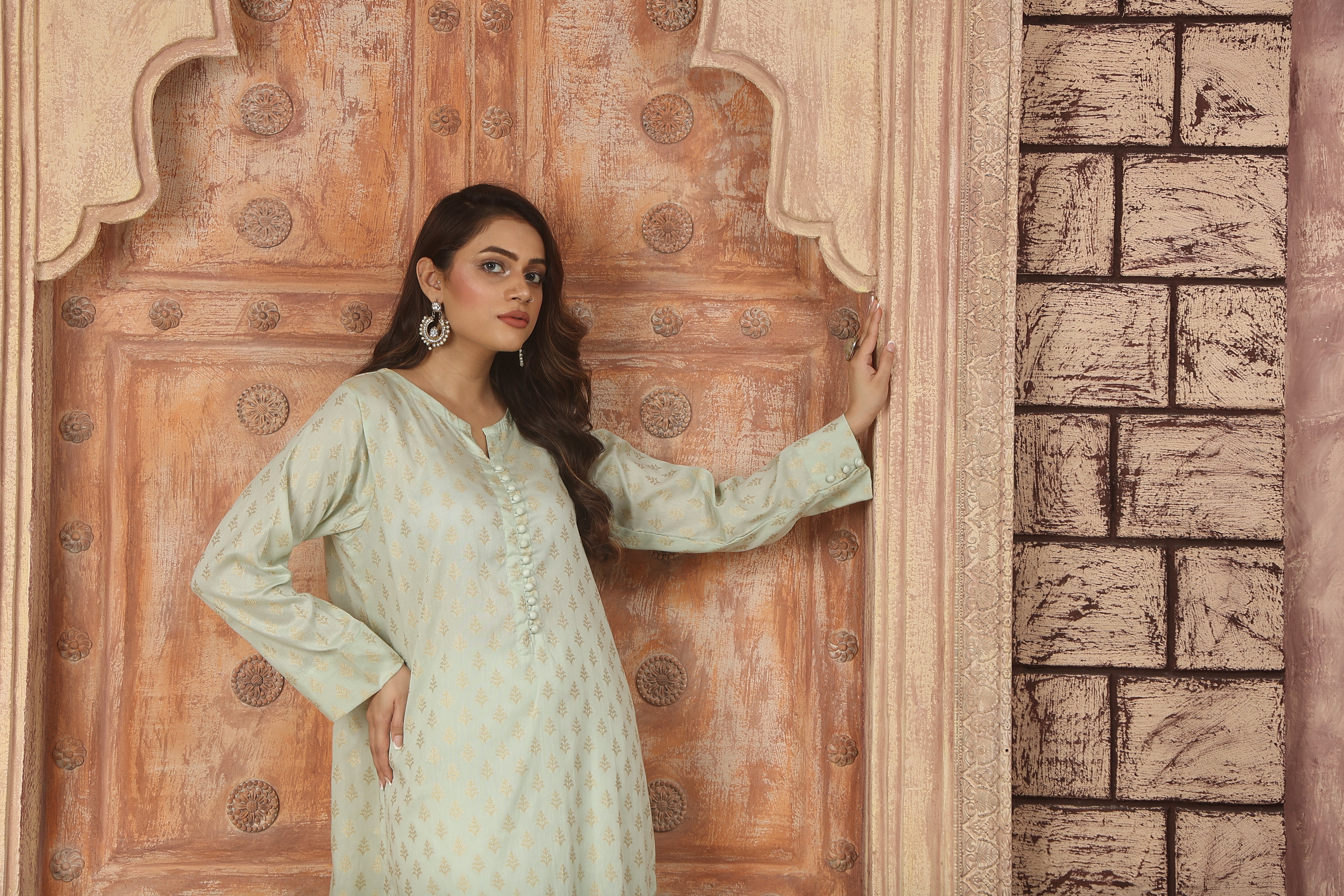 ASH GRAY EMBROIDED 2PCS FABRIC LAWN SUIT