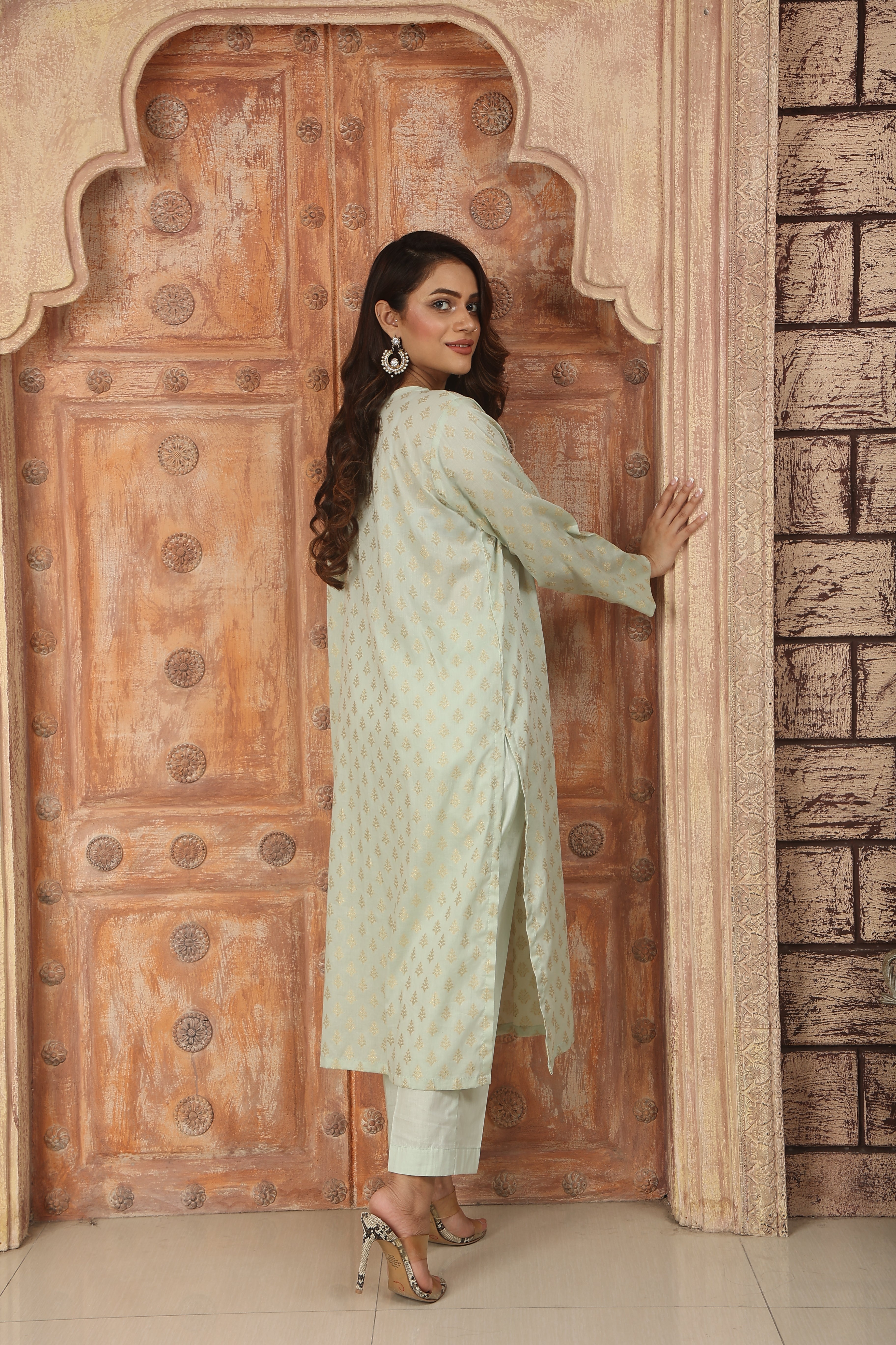 ASH GRAY EMBROIDED 2PCS FABRIC LAWN SUIT