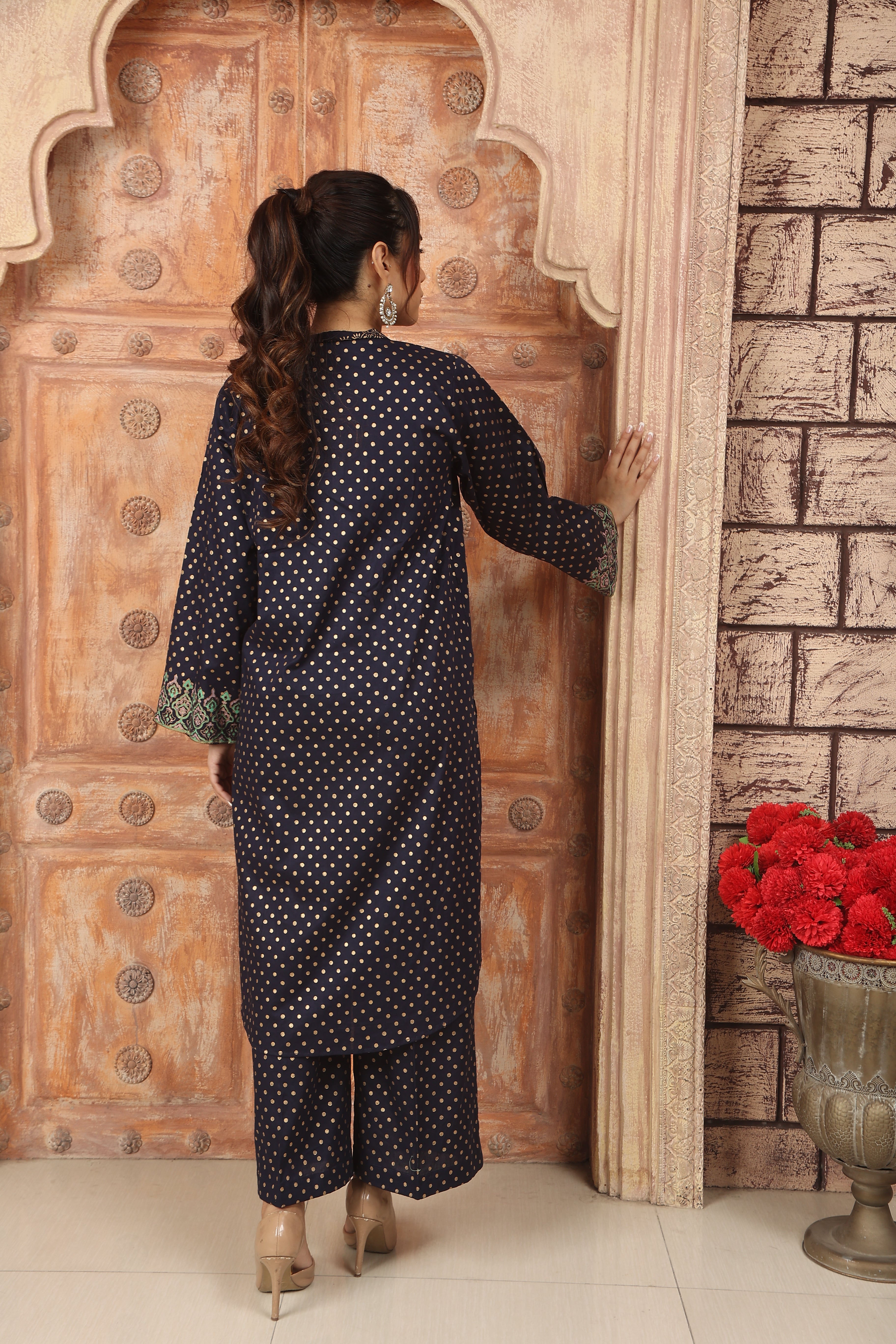 CHARCOAL BLACK 2PCS  PRINTED FABRIC LAWN SUIT